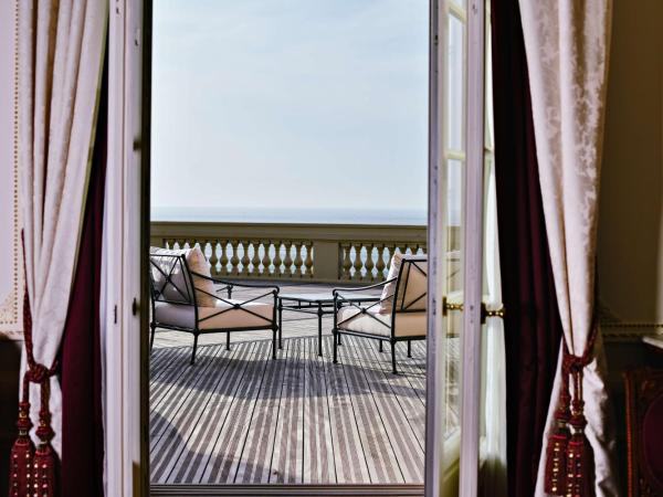 Hôtel du Palais Biarritz, in The Unbound Collection by Hyatt : photo 3 de la chambre suite royale