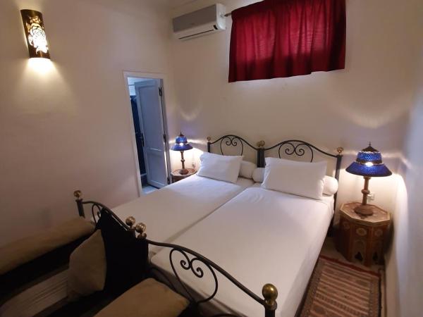 Dar Abdesalam : photo 3 de la chambre chambre lits jumeaux avec salle de bains privative