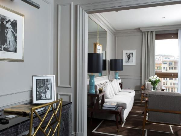 Portrait Firenze - Lungarno Collection : photo 3 de la chambre suite supérieure - vue sur fleuve