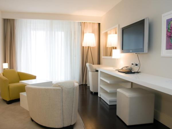 Hotel Park Makarska : photo 8 de la chambre suite lit queen-size – vue sur mer
