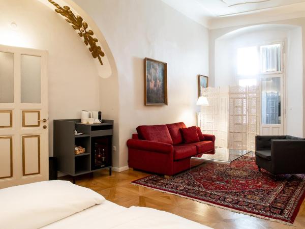 Boutique Hotel Dom - Rooms & Suites : photo 5 de la chambre chambre triple classique