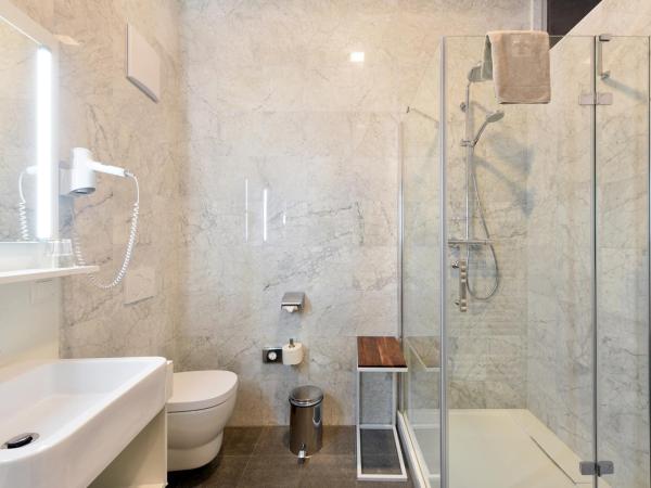 Boutique Hotel Dom - Rooms & Suites : photo 9 de la chambre chambre double confort