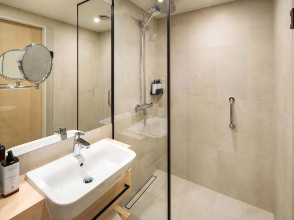 Mercure Katowice Centrum : photo 4 de la chambre chambre lits jumeaux classique