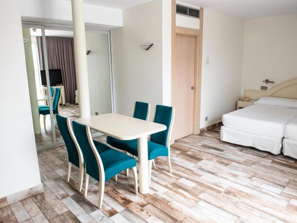 Hotel Palacio del Mar : photo 5 de la chambre chambre double ou lits jumeaux