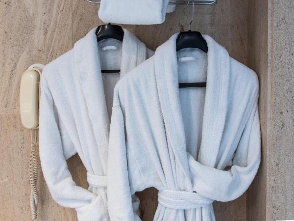 Hotel Palacio del Mar : photo 7 de la chambre suite avec baignoire spa