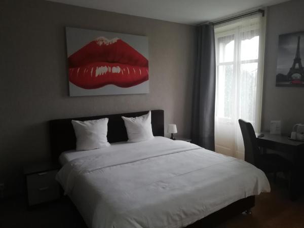 Hotel Parc & Lac : photo 7 de la chambre chambre double ou lits jumeaux standard avec vue sur lac

