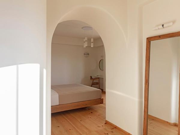 Ammothines Cycladic Suites : photo 10 de la chambre suite deluxe - vue sur mer