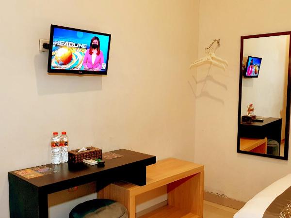 Sunrise Hotel Jogja : photo 10 de la chambre chambre deluxe double ou lits jumeaux