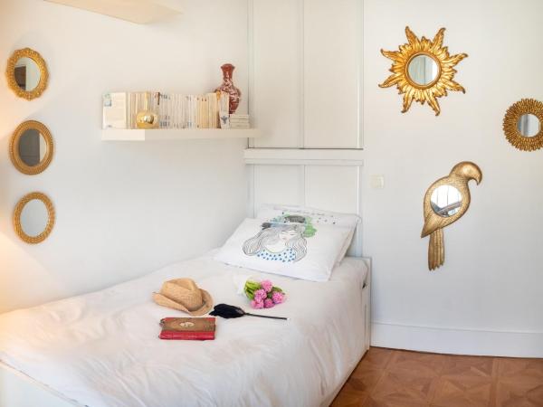 Emma's Guests House : photo 7 de la chambre chambre double avec balcon