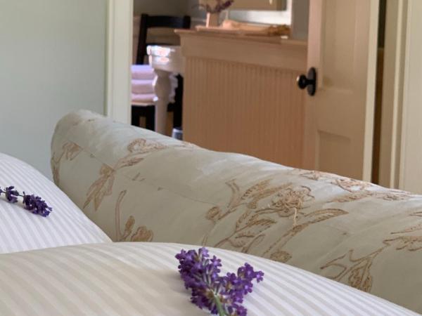 The Pebble Bed and Breakfast : photo 2 de la chambre chambre double deluxe avec baignoire