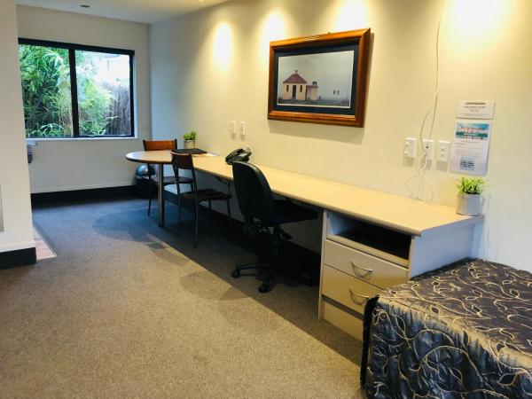 Commodore Motel : photo 4 de la chambre suite