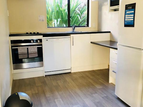 Commodore Motel : photo 2 de la chambre appartement 2 chambres