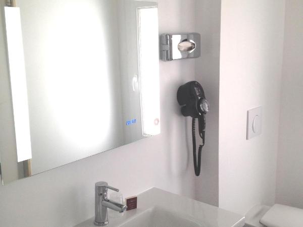 Cit'Hotel Le Mirage : photo 7 de la chambre chambre triple grand confort