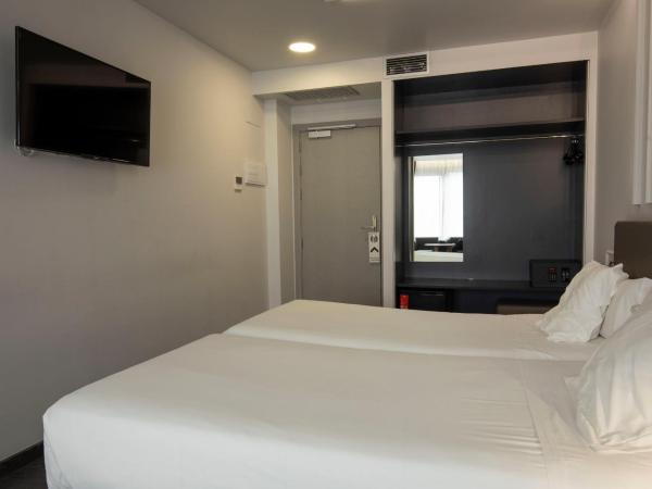 Hotel Lux Santiago : photo 2 de la chambre chambre double ou lits jumeaux