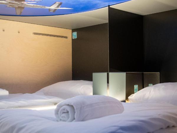 Capsule Hotel - theLAB : photo 10 de la chambre capsule suisse