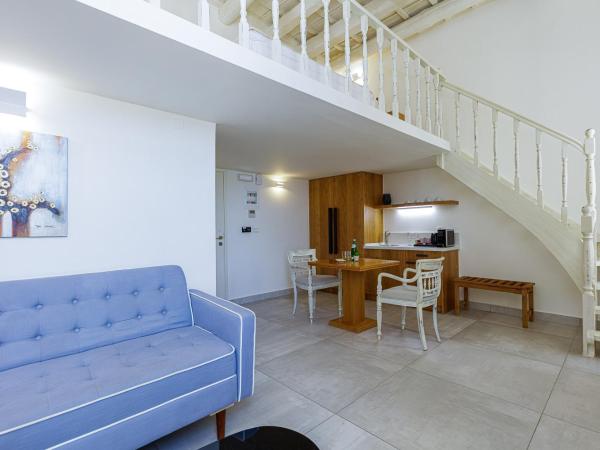 Thalassa Boutique Hotel : photo 3 de la chambre suite en duplex - vue sur piscine