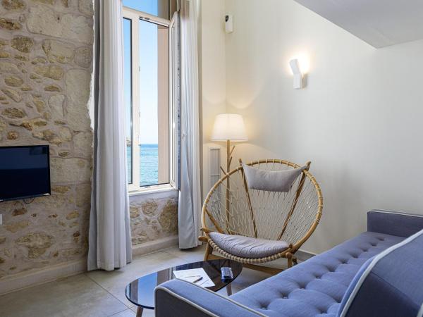 Thalassa Boutique Hotel : photo 6 de la chambre suite en duplex - vue latérale sur mer