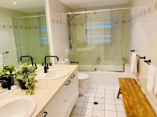 BeachView Apartments at Villa Paradiso : photo 5 de la chambre appartement 2 chambres avec vue plage