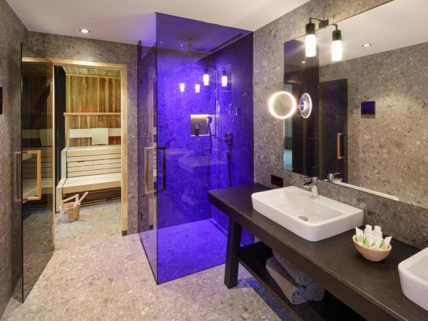 Alpenhotel Kitzbühel am Schwarzsee - 4 Sterne Superior : photo 2 de la chambre suite deluxe