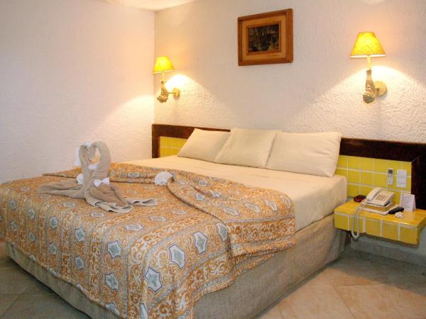 Casa del Mar Cozumel Hotel & Dive Resort : photo 2 de la chambre chambre standard basique - vue sur parking