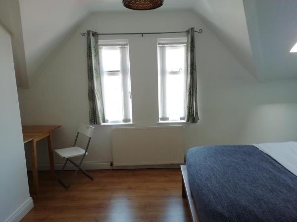 Big Yellow Door in Queens Quarter : photo 4 de la chambre chambre double avec salle de bains privative