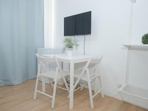 Porto Automatic : photo 6 de la chambre chambre double avec salle de bains privative