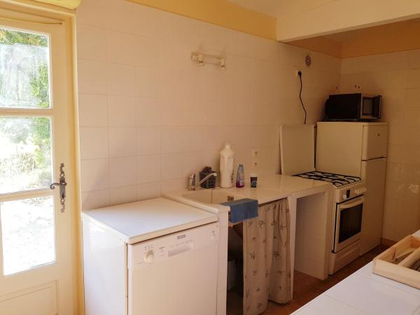 MAS DES FIGUES - Mas XVIII siècle - Piscine - très calme - Alpilles Saint Rémy de Provence - brunch méditerranéen salé sucré cuisine faite maison - ferme auberge agritourisme - Biologique FRBio potager bio huile d'olive bio jardin roseraie Biodiversité - : photo 6 de la chambre maison 2 chambres