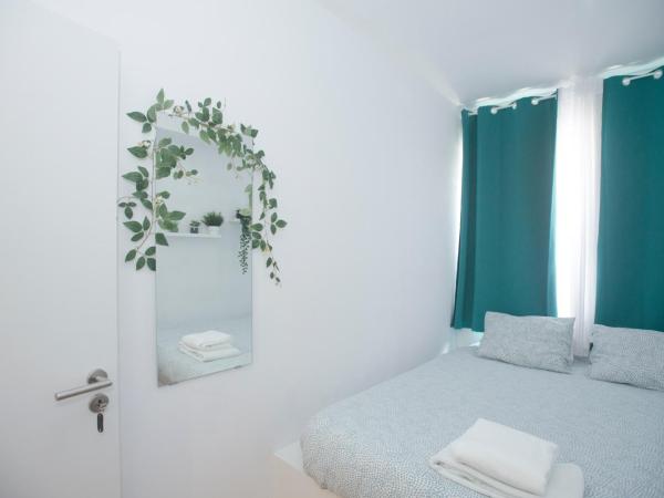 Porto Automatic : photo 1 de la chambre chambre double avec salle de bains commune