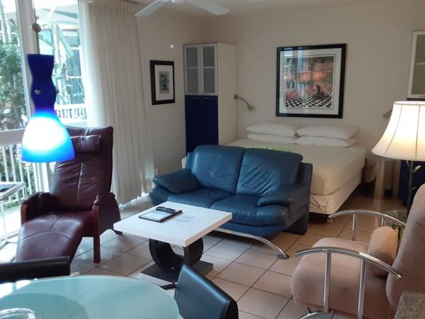 Manhattan Tower Apartment Hotel : photo 1 de la chambre studio avec vue sur jardin