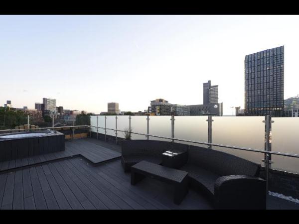Swan Street Townhouse Hot Tub & Roof Terrace : photo 6 de la chambre appartement