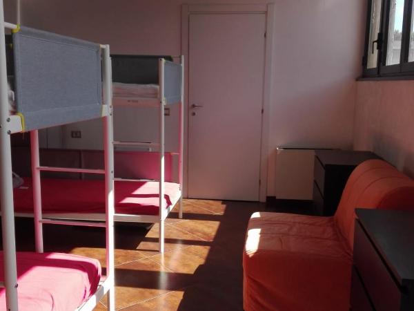 Atmos Luxe Navigli : photo 1 de la chambre lit simple dans dortoir pour femmes