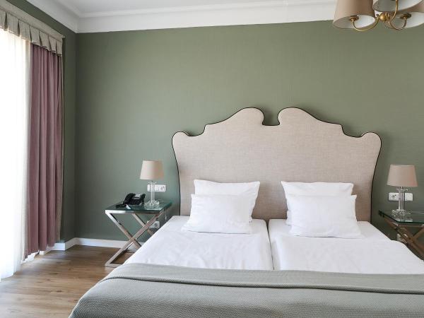 Hotel Monopol - Central Station : photo 5 de la chambre chambre double ou lits jumeaux - boissons du minibar gratuites