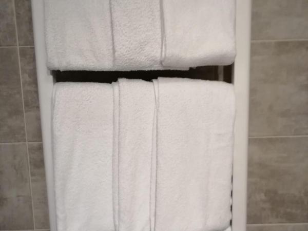 Hostal Mara : photo 2 de la chambre chambre triple