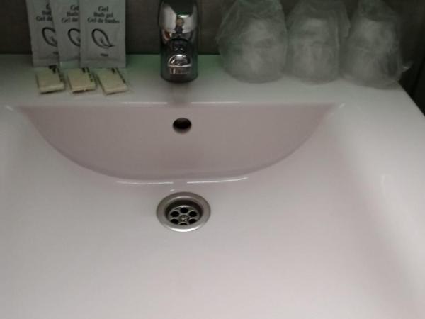 Hostal Mara : photo 3 de la chambre chambre triple