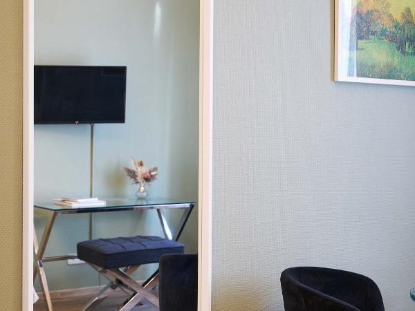 Hotel Monopol - Central Station : photo 7 de la chambre chambre simple deluxe - boissons du minibar gratuites 