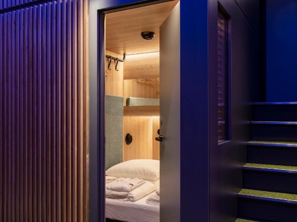 CAB20 : photo 9 de la chambre cabine simple avec salle de bains commune 