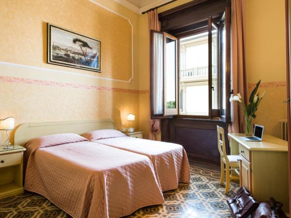 Hotel Fiorita : photo 4 de la chambre chambre double ou lits jumeaux