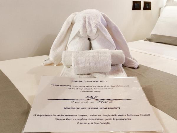 Terra&Mare B&B : photo 5 de la chambre chambre simple avec salle de bains