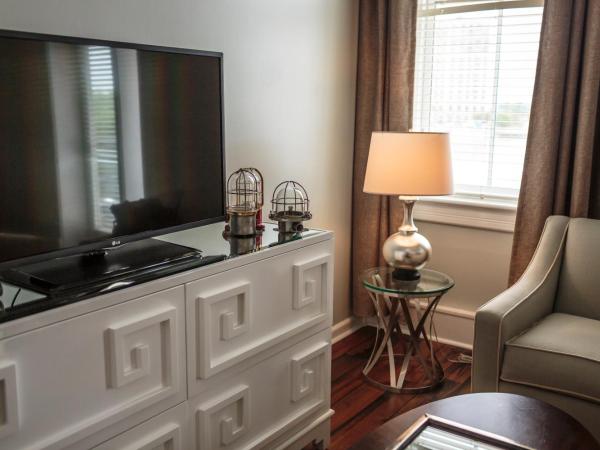 Olde Harbour Inn, Historic Inns of Savannah Collection : photo 3 de la chambre suite 2 chambres avec balcon - desservie uniquement par des escaliers