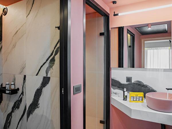 Pavo Art Hotel : photo 10 de la chambre suite quadruple 1 chambre de luxe