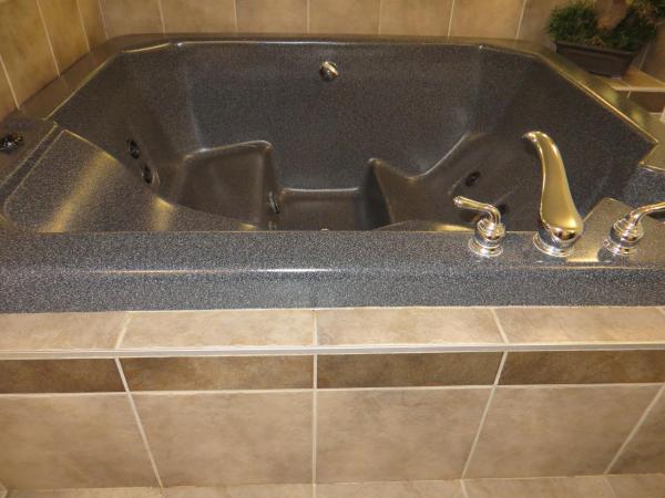 Comfort Inn & Suites : photo 7 de la chambre suite lit king-size avec jacuzzi - non-fumeurs