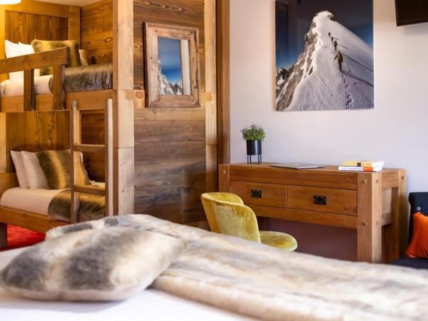 Hôtel Ski Lodge - Village Montana : photo 5 de la chambre chambre quadruple avec balcon pour 3 adultes (13 ans et plus)