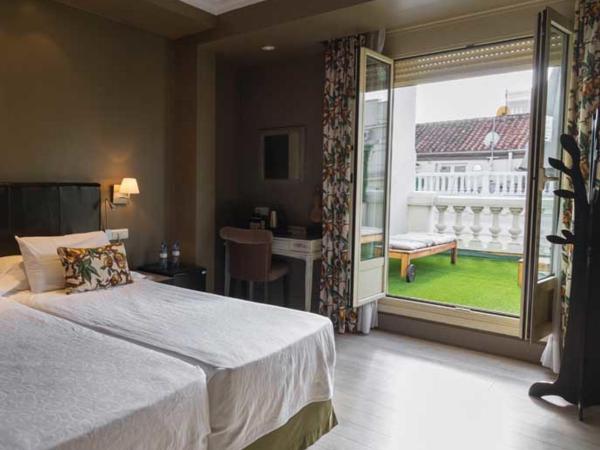 Hotel Moderno Puerta del Sol : photo 6 de la chambre chambre double ou lits jumeaux avec terrasse - avant du bâtiment