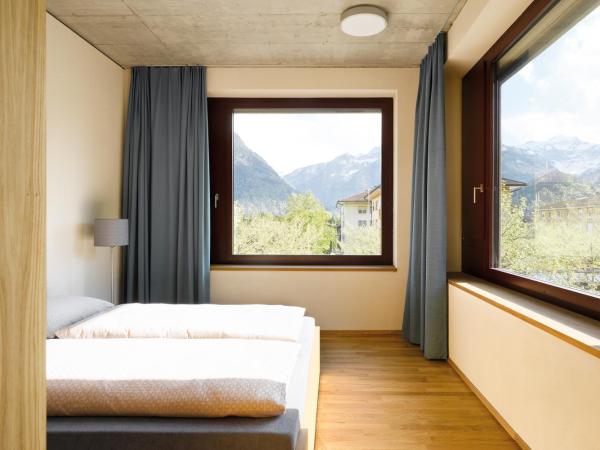 Interlaken Youth Hostel : photo 3 de la chambre chambre double avec douche