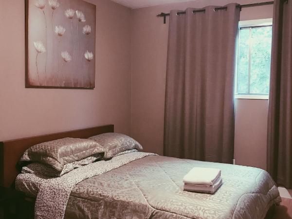 Monthly Rental Private Rooms NAIT Guest House For Men Only : photo 4 de la chambre chambre lit queen-size deluxe