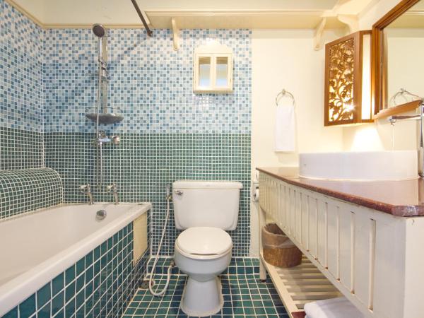 Chom View Hotel, Hua Hin : photo 5 de la chambre chambre double ou lits jumeaux supérieure - vue sur piscine