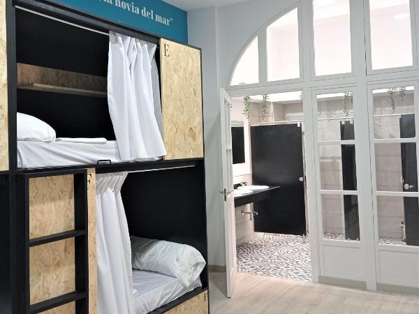 Planeta Cadiz Hostel : photo 3 de la chambre lit simple dans dortoir de 10 lits