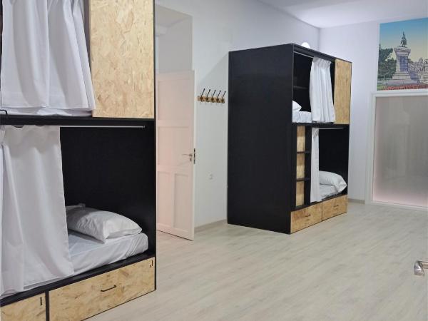 Planeta Cadiz Hostel : photo 6 de la chambre lit simple dans dortoir de 10 lits