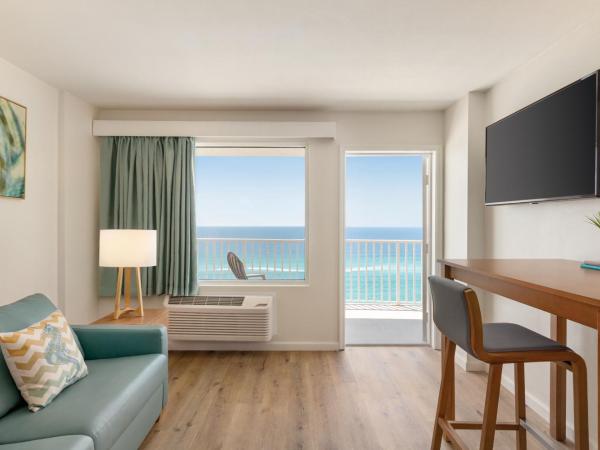 Radisson Panama City Beach - Oceanfront : photo 2 de la chambre suite avec 2 lits doubles - long séjour - non-fumeurs - dernier Étage