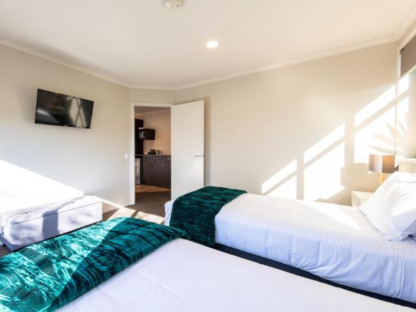 Lake Taupo Motor Inn : photo 9 de la chambre suite 2 chambres de luxe